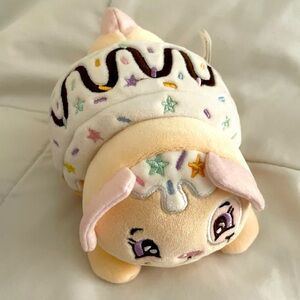 Nilla 🍨🍩 Moriah Elizabeth Mystery Plush Series 2 NWT (new in box)